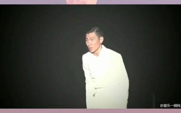 包含Ning回归赛场，赛况扑朔迷离首场状态亮眼，巴塞罗那观众沸腾！的词条